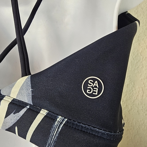 Sage Collective Current Blue Abstract Strappy Back Sports Bra - Picture 6 of 9